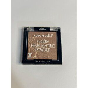 NEW Wet N Wild Megaglo Highlighting Powder Precious Petals 0.19 Oz